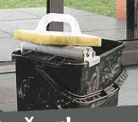 Stěrka a vědro na dlažbu