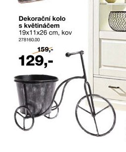 Dekorační kolo s květináčem