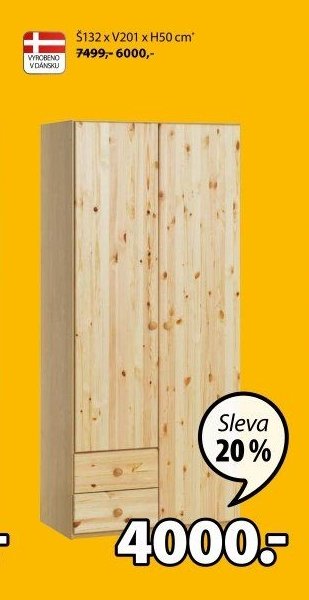 Šatní skříň s výsuvnými zásuvkami