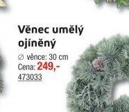 Věnec umělý ojíněný