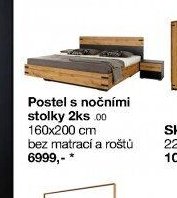 Postel s nočními stolky