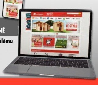 Notebook se zobrazeným e-shopem