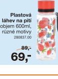 Plastová láhev na pití