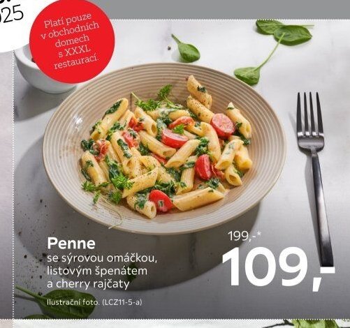 Penne se sýrovou omáčkou, listovým špenátem a cherry rajčaty
